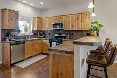 62761 Hawkview Road Bend OR 97701