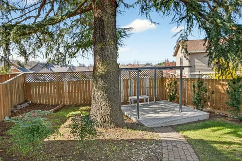 3473 Poppywoods Drive Medford OR 97504