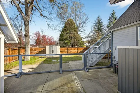3473 Poppywoods Drive Medford OR 97504