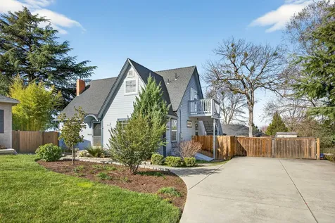 3473 Poppywoods Drive Medford OR 97504