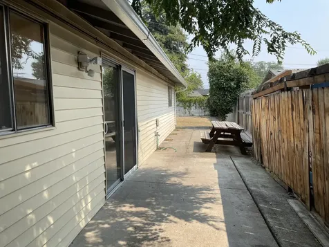 735 Kenyon Street Medford OR 97501