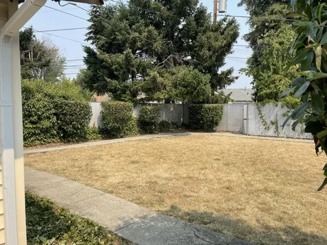 735 Kenyon Street Medford OR 97501