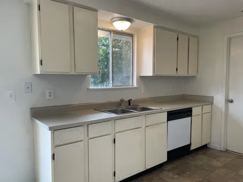 735 Kenyon Street Medford OR 97501