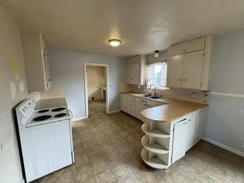 930 NW Canyon Drive Redmond OR 97756