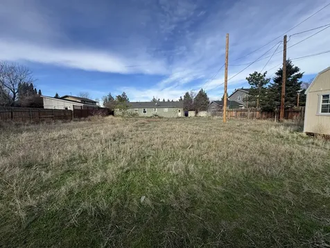930 NW Canyon Drive Redmond OR 97756