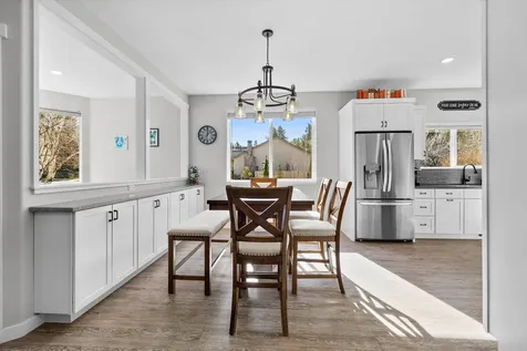 997 SE Shadowood Drive Bend OR 97702