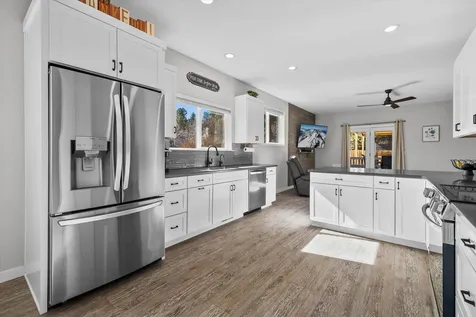 997 SE Shadowood Drive Bend OR 97702