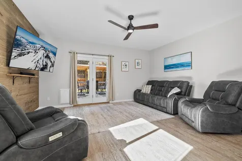 997 SE Shadowood Drive Bend OR 97702