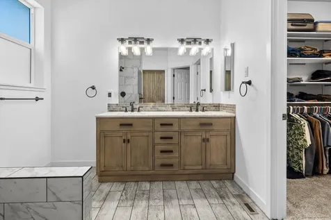 997 SE Shadowood Drive Bend OR 97702