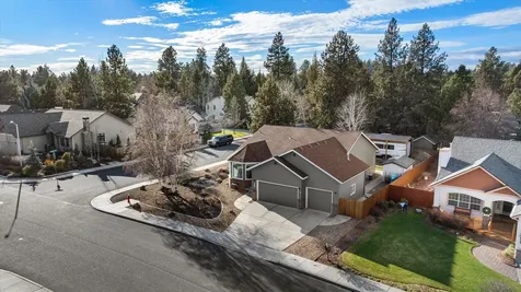 997 SE Shadowood Drive Bend OR 97702