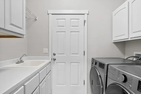 997 SE Shadowood Drive Bend OR 97702