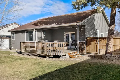 997 SE Shadowood Drive Bend OR 97702