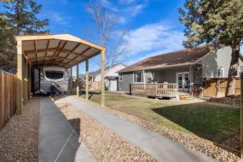 997 SE Shadowood Drive Bend OR 97702