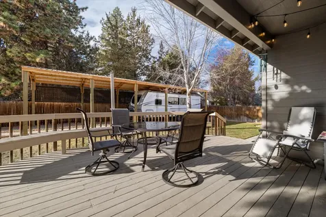 997 SE Shadowood Drive Bend OR 97702