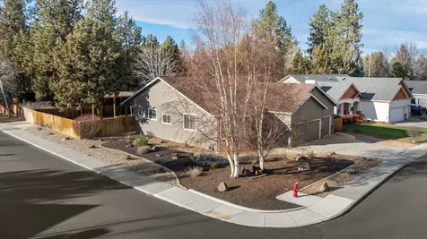 997 SE Shadowood Drive Bend OR 97702