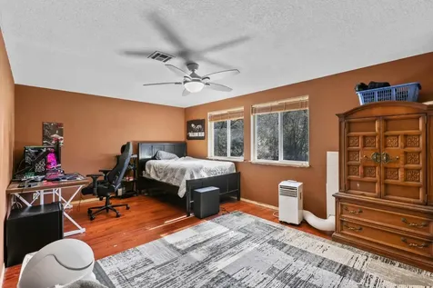 1438 Summit Loop Grants Pass OR 97527