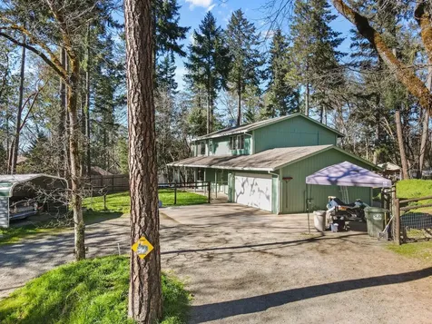 1438 Summit Loop Grants Pass OR 97527