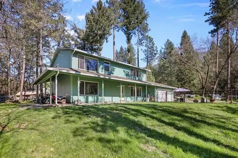 1438 Summit Loop Grants Pass OR 97527