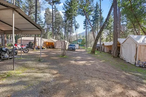 1438 Summit Loop Grants Pass OR 97527