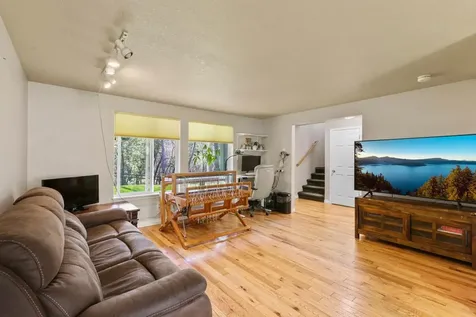 1438 Summit Loop Grants Pass OR 97527