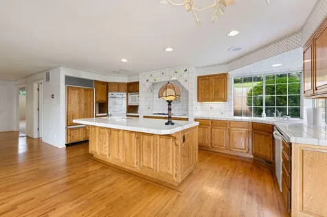 1345 NE 9th Street Grants Pass OR 97526