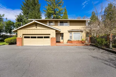 1345 NE 9th Street Grants Pass OR 97526