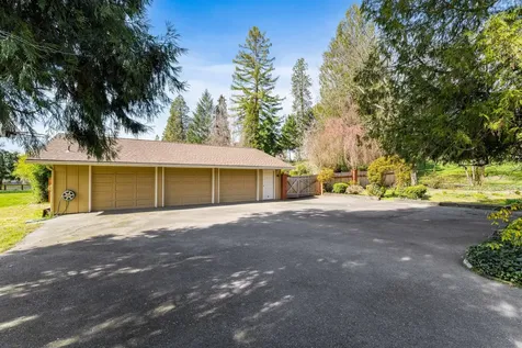1345 NE 9th Street Grants Pass OR 97526