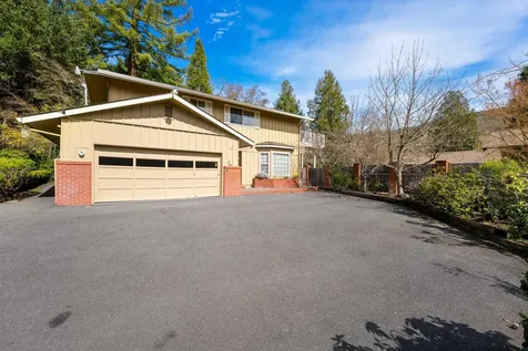1345 NE 9th Street Grants Pass OR 97526