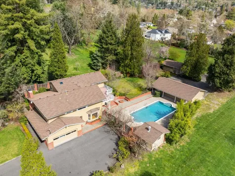1345 NE 9th Street Grants Pass OR 97526