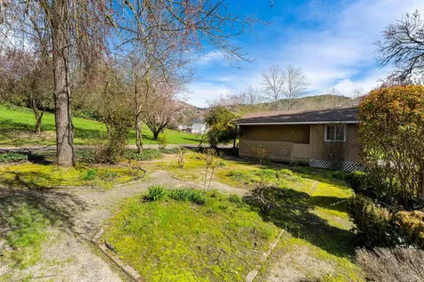 1345 NE 9th Street Grants Pass OR 97526