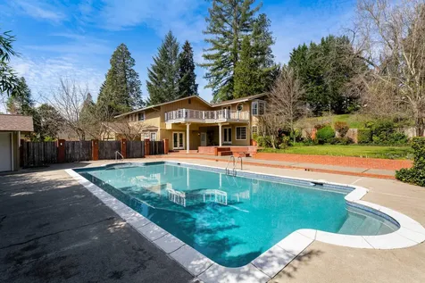 1345 NE 9th Street Grants Pass OR 97526