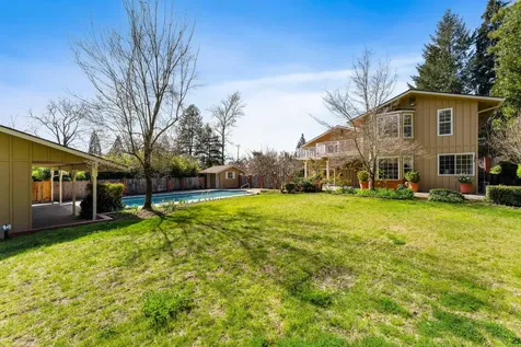 1345 NE 9th Street Grants Pass OR 97526