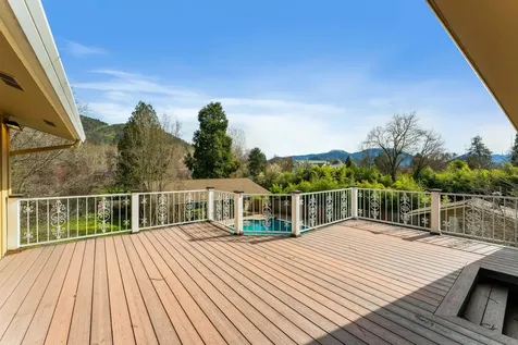 1345 NE 9th Street Grants Pass OR 97526