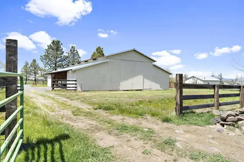 4088 SW Minson Road Powell Butte OR 97753