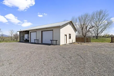 4088 SW Minson Road Powell Butte OR 97753
