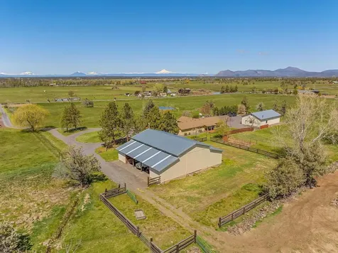 4088 SW Minson Road Powell Butte OR 97753