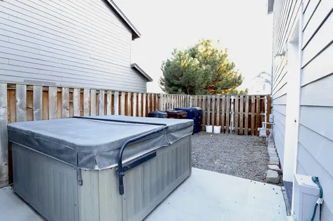 2773 NW Greenwood Avenue Redmond OR 97756