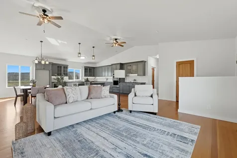 8905 NW Elizabeth Way Prineville OR 97754