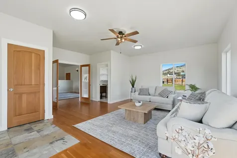 8905 NW Elizabeth Way Prineville OR 97754