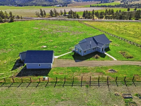 8905 NW Elizabeth Way Prineville OR 97754