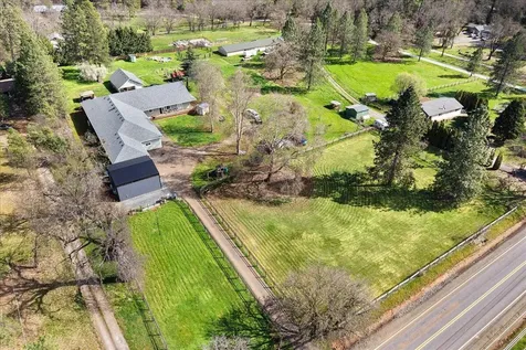 9011 Monument Drive Grants Pass OR 97526