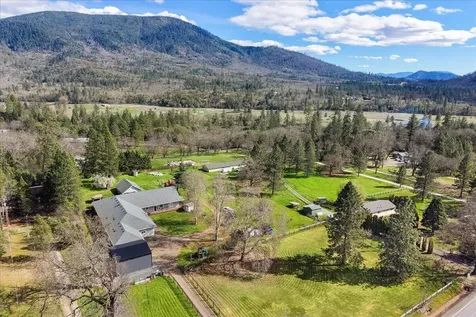 9011 Monument Drive Grants Pass OR 97526