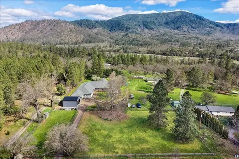 9011 Monument Drive Grants Pass OR 97526