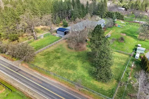 9011 Monument Drive Grants Pass OR 97526