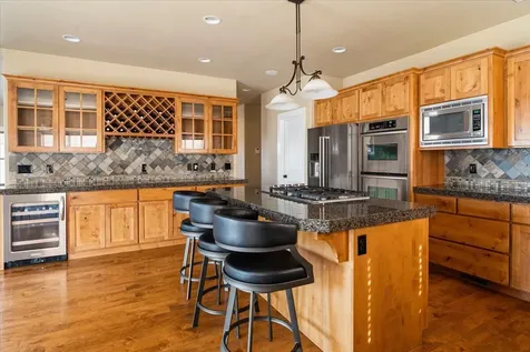 4122 SW Salmon Place Redmond OR 97756