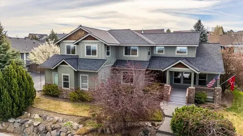 4122 SW Salmon Place Redmond OR 97756