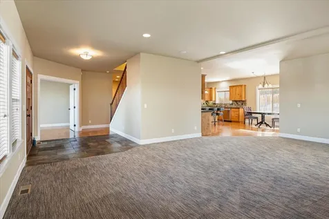 4122 SW Salmon Place Redmond OR 97756