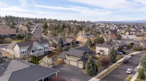 4122 SW Salmon Place Redmond OR 97756