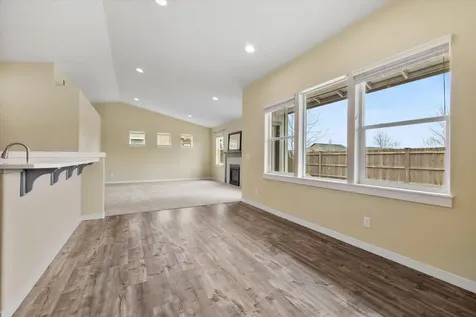 2433 NW Hazelwood Avenue Redmond OR 97756