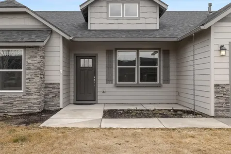 2433 NW Hazelwood Avenue Redmond OR 97756